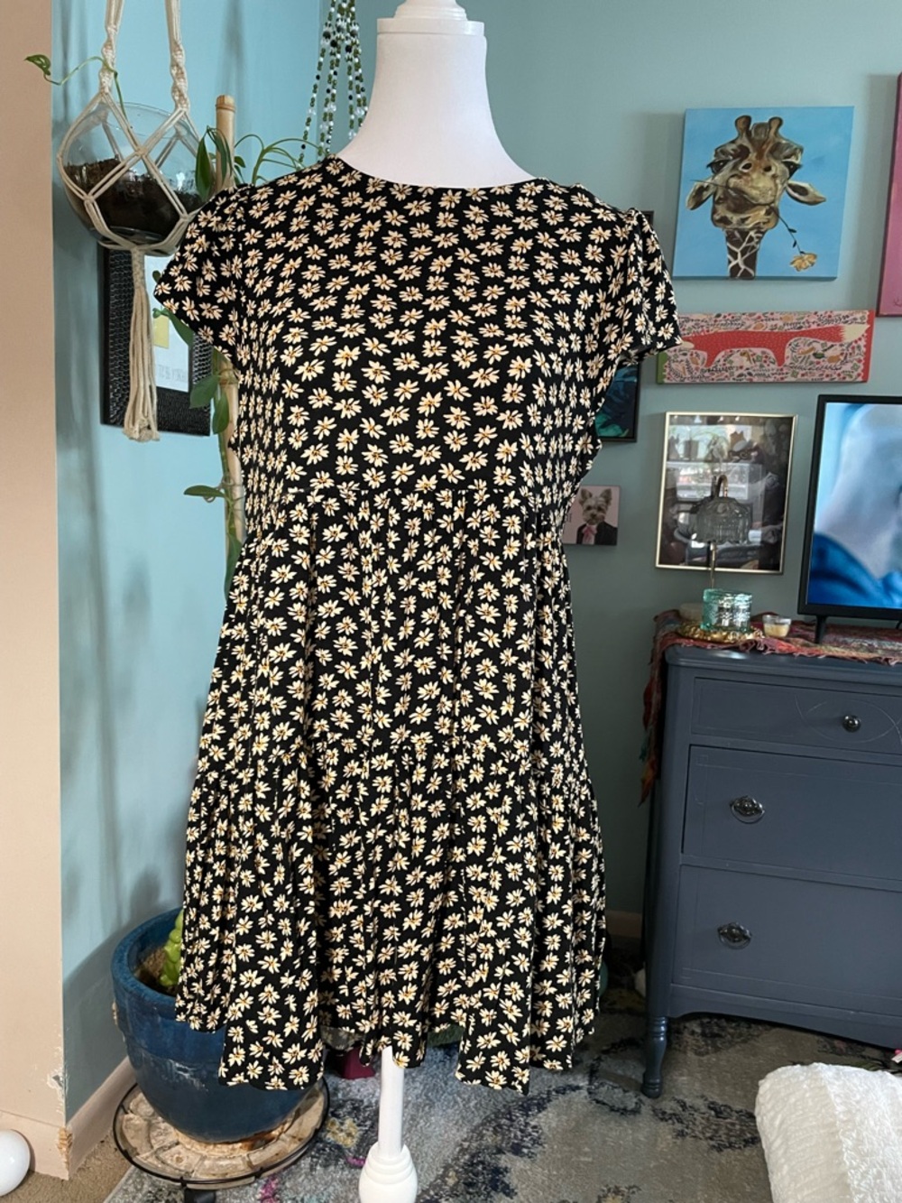 American Eagle Black Daisy Print Short Sleeve Skater Dress